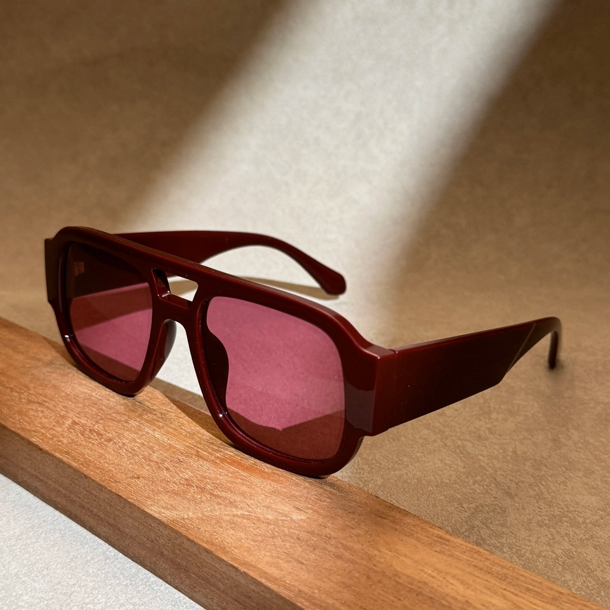 Effortlessly Stylish – The Aviator Sunglasses Made for Every Look