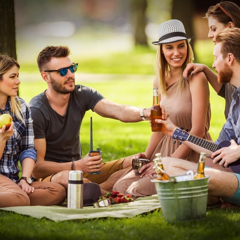 📻✨UV-5R Dual Band Ham Radio – Stay Connected Anywhere! 🌍🚶‍♂️